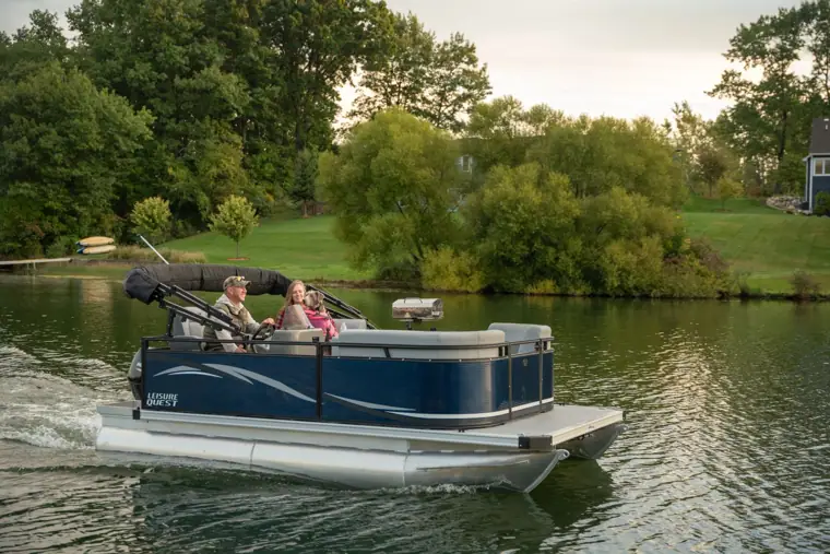 Leisure Quest underway on a small lake