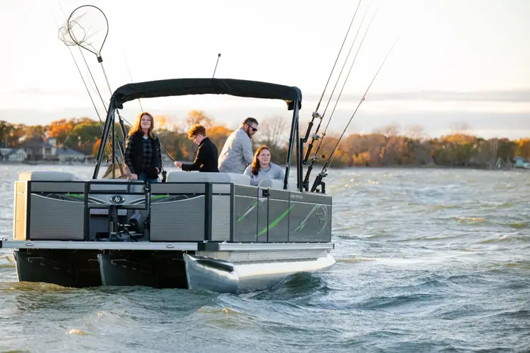 Pro Family Fish stern-on with rods rigged