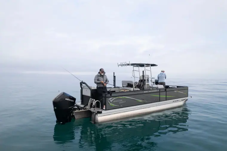 Pro Fish N’ Cruise FS on calm water